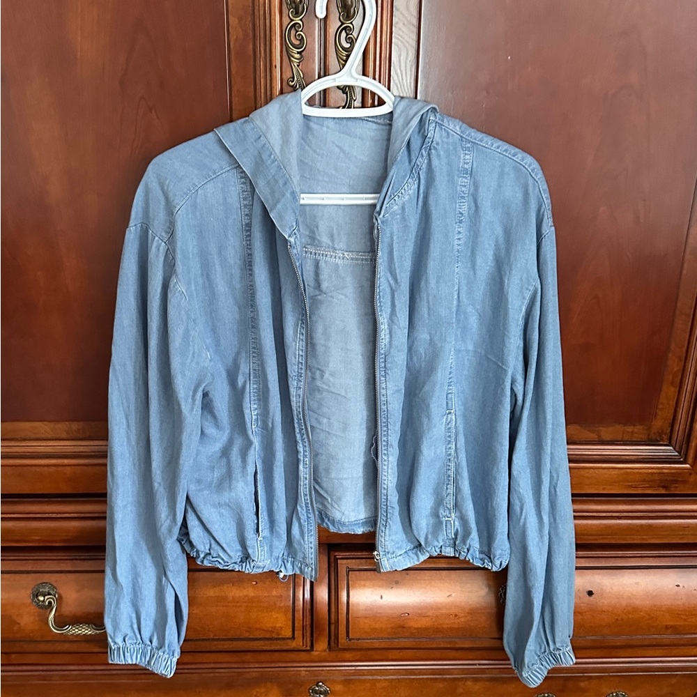 NEW Zara Blue Denim Jacket.